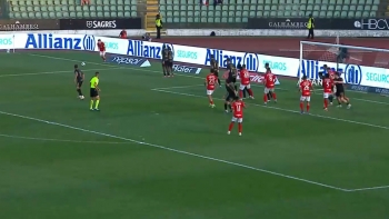 Imagem de Santa Clara sobe ao 13º lugar da Primeira Liga