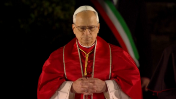 Imagem de Via Sacra: Papa Leão XIV rezou pelo fim das guerras e dos abusos de poder