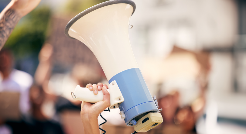 Imagem de Greve contra pacote laboral encerra escolas e condiciona unidades de saúde