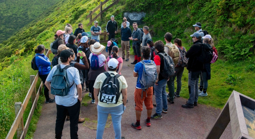 Imagem de Açores com 445 profissionais certificados como Guias de Parques Naturais