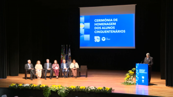 Imagem de Primeiros alunos da Universidade dos Açores partilharam memórias com a RTP