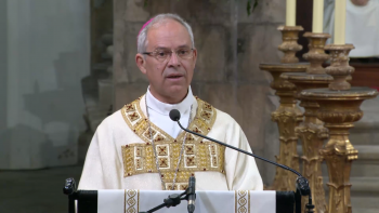 Imagem de Missa de Páscoa: Bispo de Angra exorta cristãos a darem o melhor de si