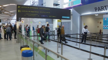 Imagem de Segurança Aeroportuária Açores: Controlo de fronteiras em risco operacional