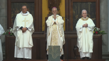 Imagem de Páscoa: D. Armando Esteves Domingues apela à paz