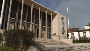 Imagem de Maus tratos: Retomado hoje julgamento das ex-funcionárias da creche em Rabo de Peixe