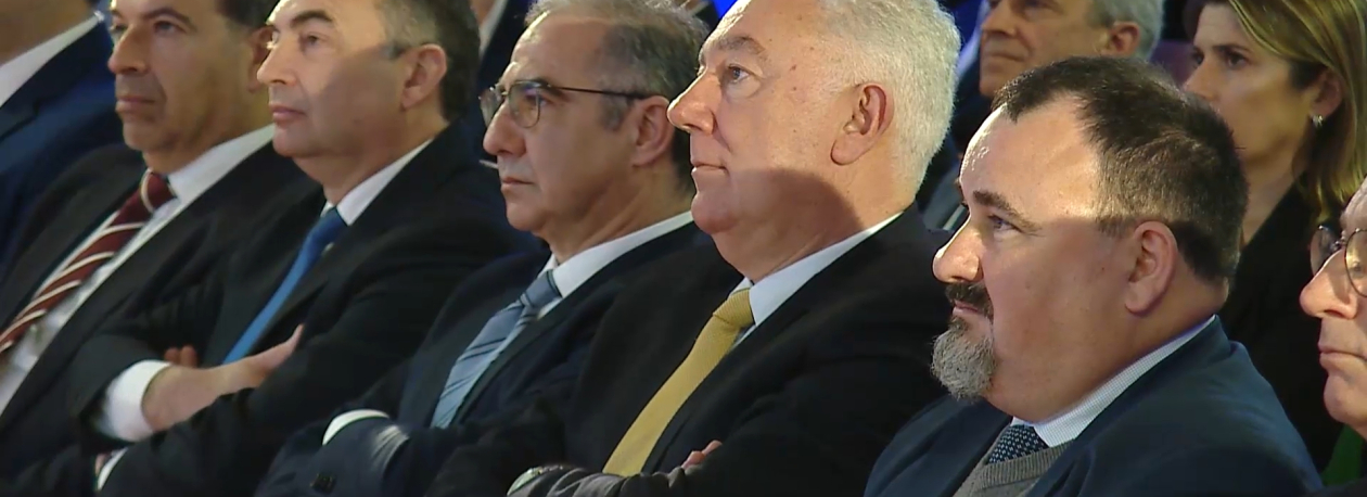 Imagem de Coligação governativa: Vários partidos pedem a demissão de Artur Lima