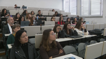 Aula Aberta com docentes canadianas sobre sobreviventes de violência doméstica