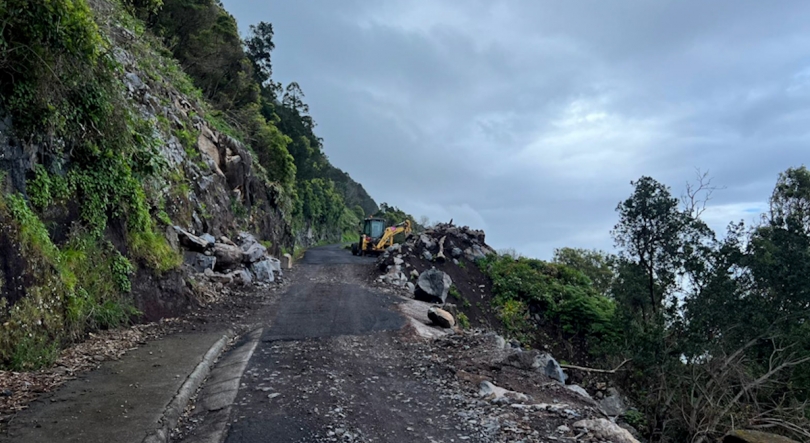 Sismo provocou derrocada na via de acesso à Fajã dos Cubres, estrada já foi desobstruída