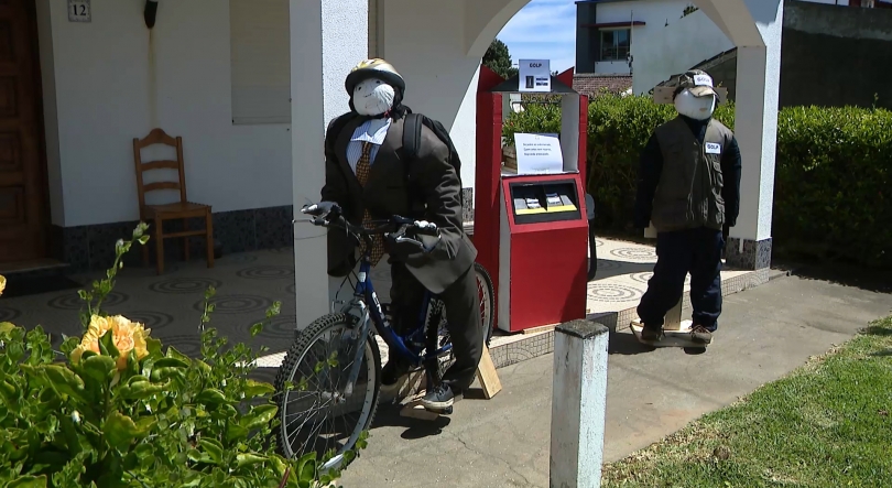 Imagem de Concurso de Maios na Lagoa: Tradição cumpre-se com mensagens de crítica social