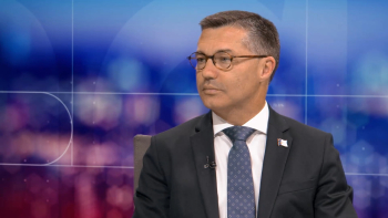 Presidente da Assembleia Regional “exige mais compreensão da República”