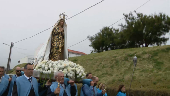Centenas de pessoas marcaram presença na Procissão de Nossa Senhora da Angústias