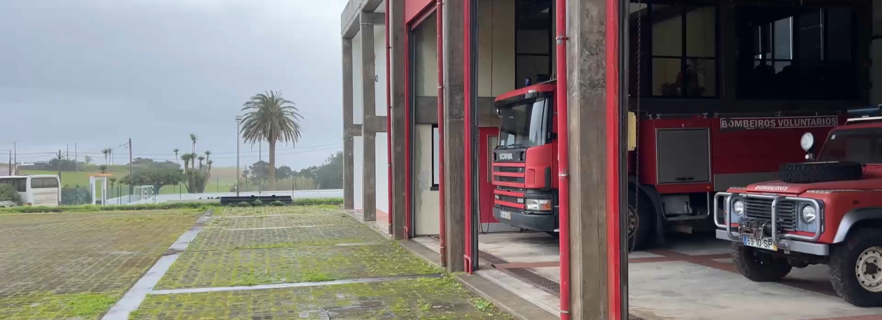 Imagem de Topo de São Jorge exige Serviço de Emergência Pré-Hospitalar nos Bombeiros durante a noite