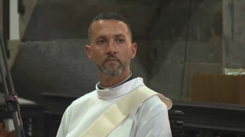 Fábio Silveira é o último padre formado no Seminário de Angra
