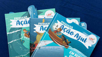 Alunos açorianos recebem livros para reforçar literacia sobre oceano