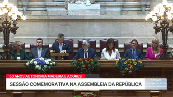 50 anos Autonomia: Luís Garcia e Bolieiro na Sessão Comemorativa na AR