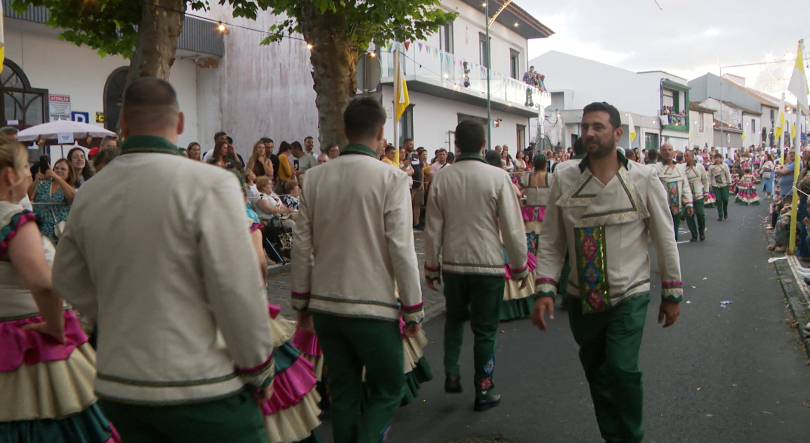 Imagem de São Pedro na Ribeira Seca: Desfile contou com a participação de 13 marchas