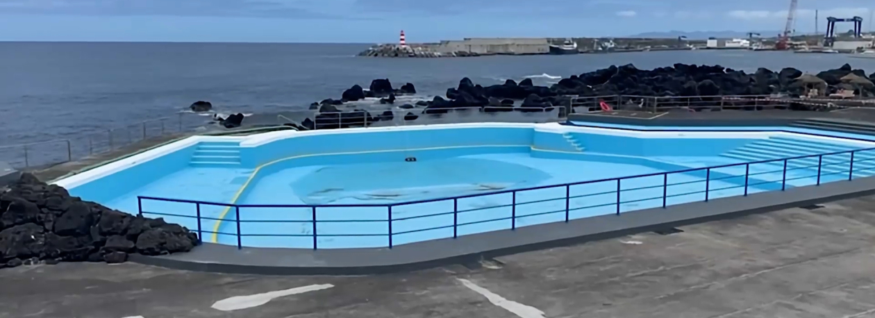Imagem de Piscina Municipal da Madalena interdita a banhos devido à acumulação de algas