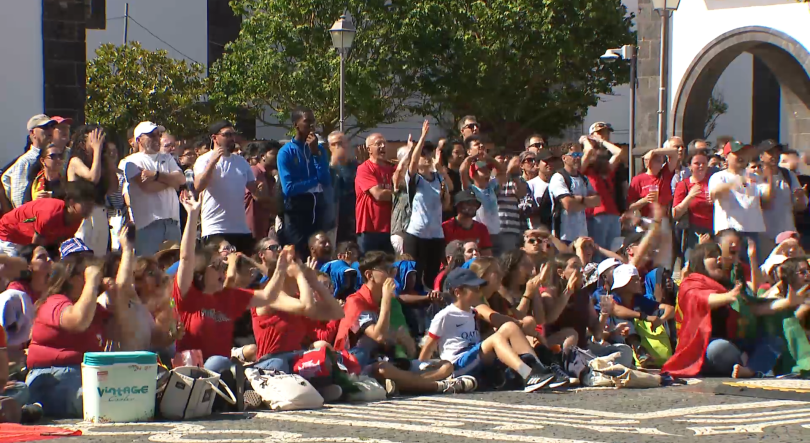 Imagem de Adeptos celebraram em Ponta Delgada a primeira vitória de Portugal no Mundial