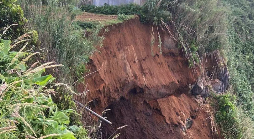 Derrocada em Santo António na ilha de São Miguel leva a evacuação de várias moradias