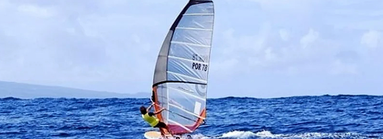 Imagem de Fórmula Windsurf: Mário Medeiros traz para os Açores 3 títulos de campeão