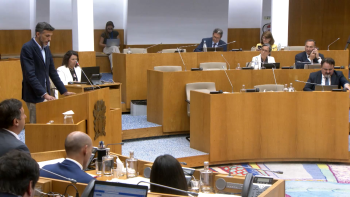 ALRAA: Chumbada proposta do BE para criação de apoio a professores deslocados