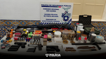 PSP apreende armas, munições e material destinado à recarga de munições