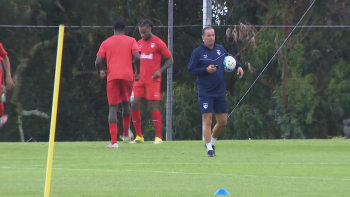 Santa Clara prepara nova época com Petit no comando da equipa