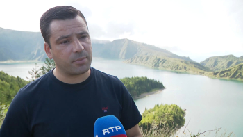 Governo admite retomar projeto do edifício de apoio à reserva natural da Lagoa do Fogo