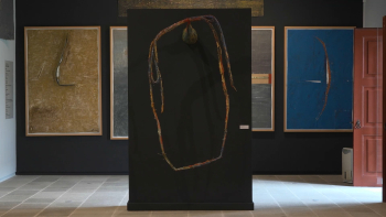 Museu de Angra acolhe exposição de Miguel Rebelo após doação de 60 obras