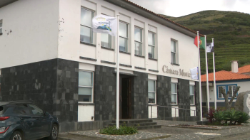 Governo dá garantias de obras estruturantes para o Corvo