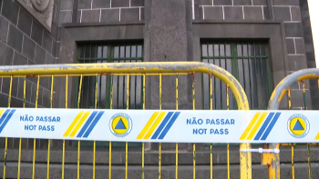 Já caíram três tetos no edifício da Alfândega de Ponta Delgada