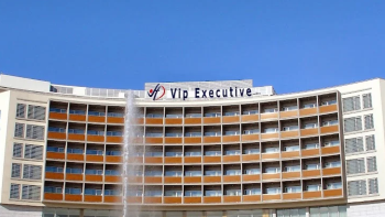 Imagem de Queda do 7º andar de um hotel em Ponta Delgada causa vítima mortal