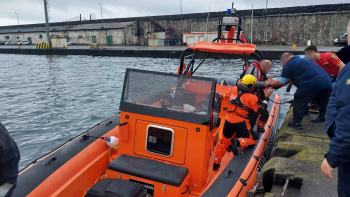 Marinha coordena resgate médico de homem a bordo de navio mercante ao largo de Ponta Delgada