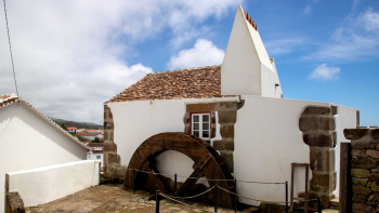 Moinho do Beco das Alcaçarias em Angra abre portas para visitas gratuitas até agosto