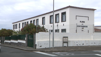 Possível encerramento da Escola Básica dos Foros na Ribeira Grande gera constestação