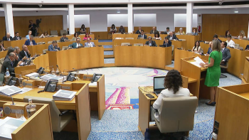 Parlamento aprova: Membros da Federação e associações de pais com novos direitos