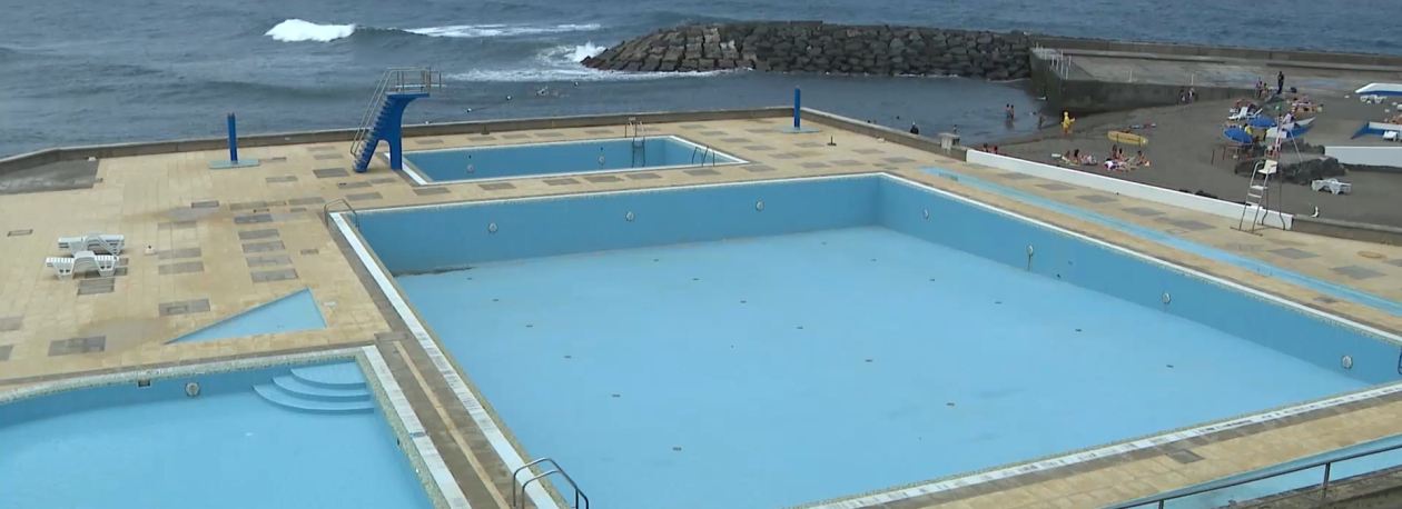 Imagem de Piscinas da Ribeira Grande voltam a ser encerradas por contaminação microbiológica