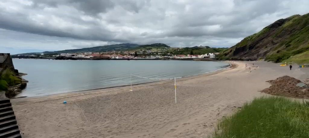 Imagem de Praia de Porto Pim no Faial interdita a banhos devido a contaminação bacteriana
