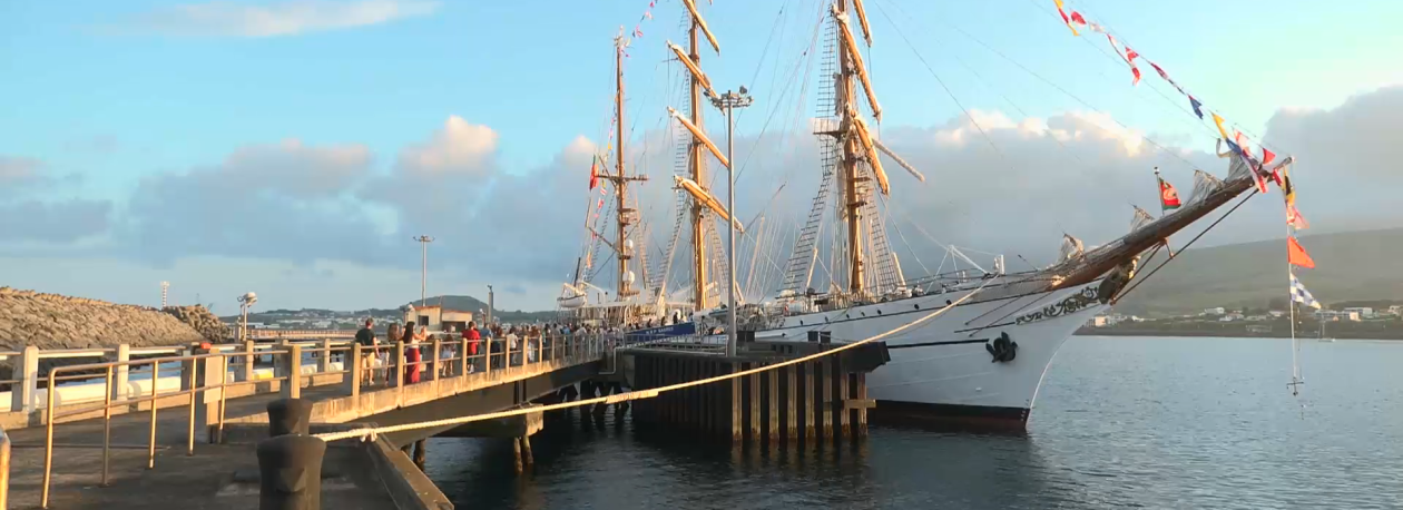 Imagem de Grupo Alpendre leva teatro ao navio-escola Sagres