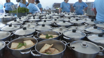 Festival Ocidental volta a cumprir a tradição do caldo de peixe nas Flores