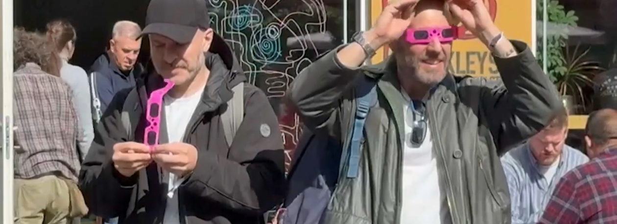 Imagem de Eclipse solar: Momento de rara sintonia entre milhões de pessoas no mundo