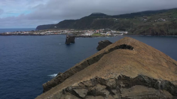 Praia dos Mosteiros em São Miguel reabre a banhos