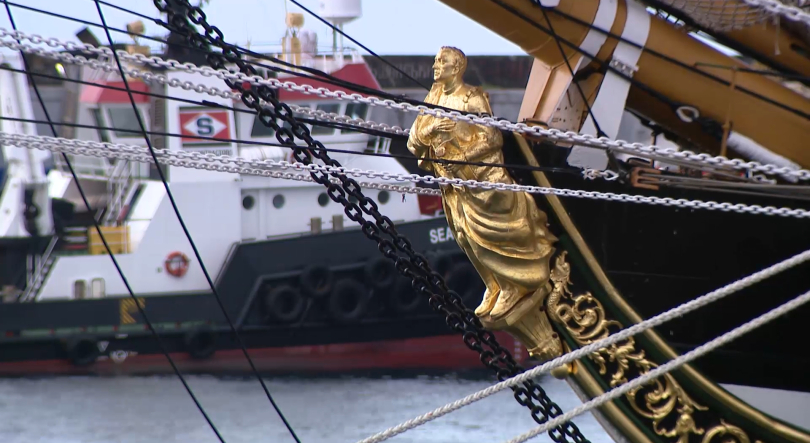 Navio-Escola da Marinha Italiana termina visita aos Açores