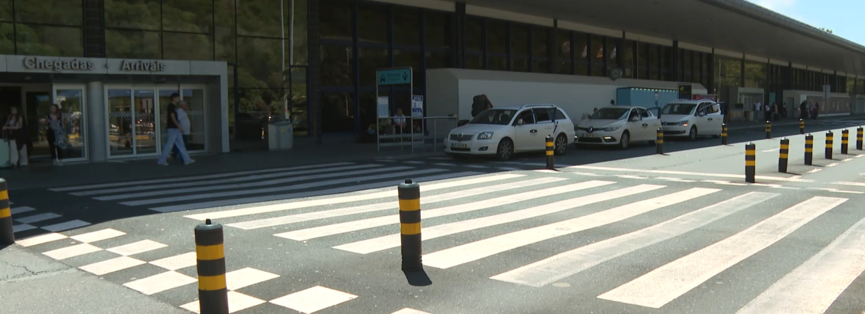 Imagem de Táxis Ponta Delgada: Queixas de falta de táxis e qualidade do serviço