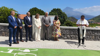 Inaugurada variante à cidade da Horta com críticas de Bolieiro aos interesses dos particulares