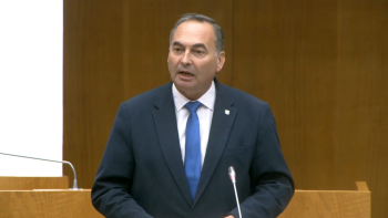 Imagem de Debate aceso no Parlamento: PS questiona Governo sobre 23M€ da República para a Agricultura açoriana