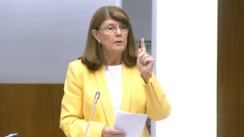 Transportes Públicos: Berta Cabral garante que Governo está a fiscalizar o serviço concessionado