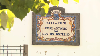 Escola encerrada em Vila Franca por falta de assistentes operacionais