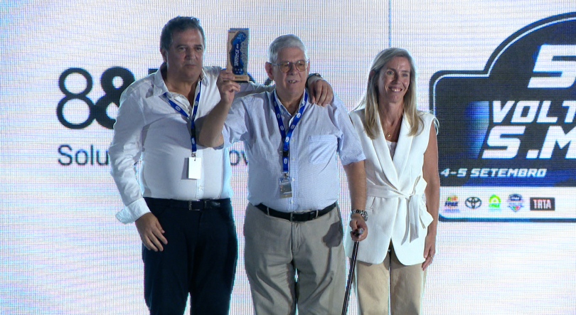 Imagem de Grupo Desportivo Comercial homenageia figuras do automobilismo açoriano