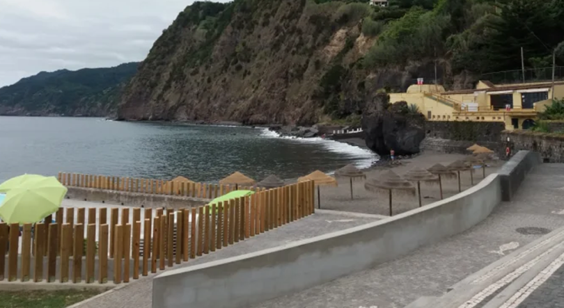 Zona balnear dos Pelames na Povoação está interdita